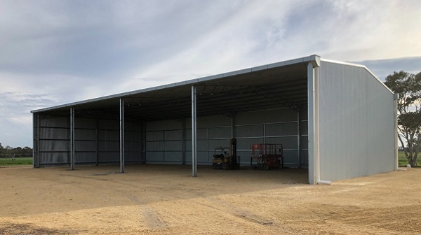 You are currently viewing A 32m x 15m four bay hay shed