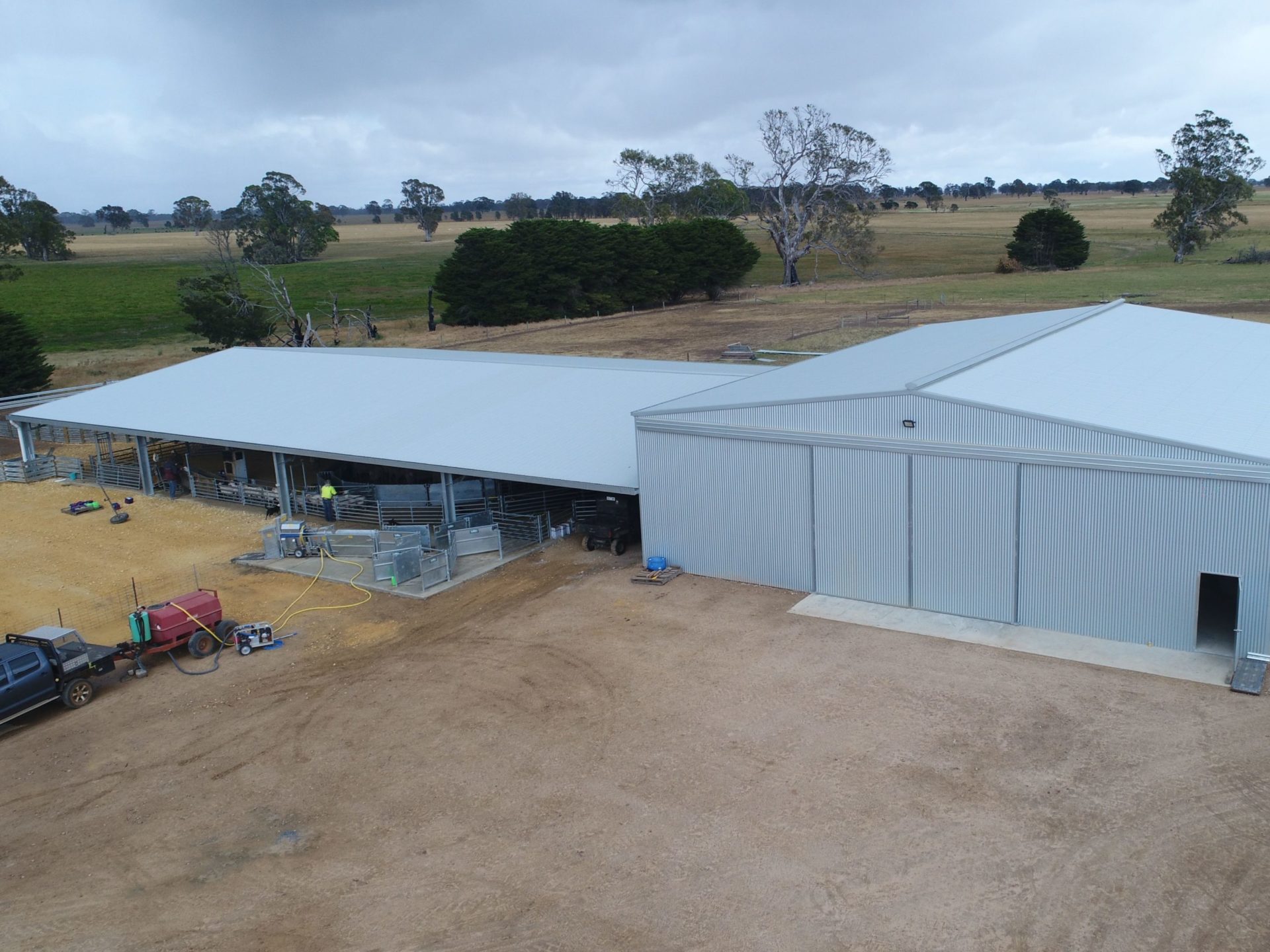 You are currently viewing 24 metre span shearing shed and yard cover complex