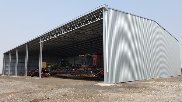 You are currently viewing A 48m x 24m machinery shed with girder truss