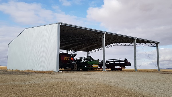 You are currently viewing A 24m x 24m machinery shed