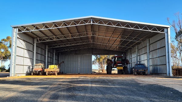 You are currently viewing A 32m x 21m drive-through machinery shed