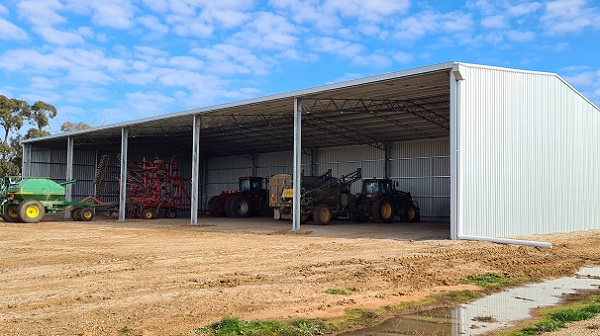 You are currently viewing A 40m x 18m hay/machinery shed