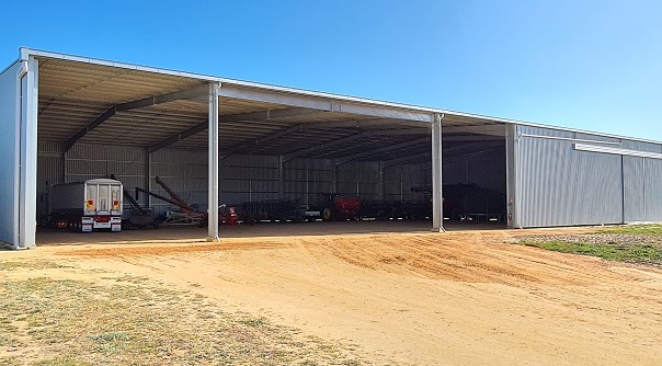 You are currently viewing A 56m x 30m machinery shed with girder beam