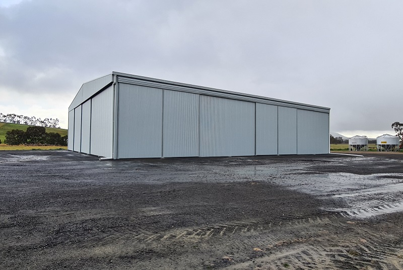 You are currently viewing 24m (W) x 32m (L) x 6.75m (H) fully enclosed machinery shed