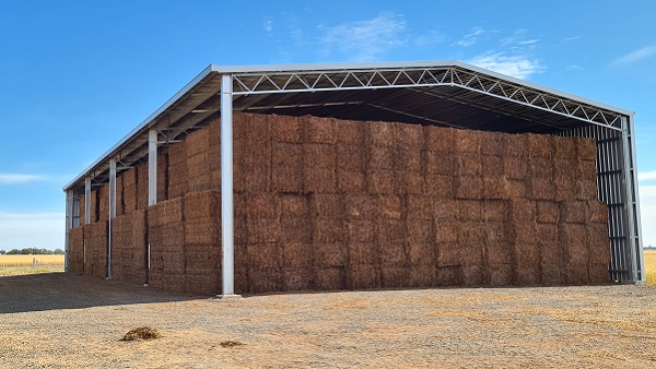 You are currently viewing A 36m x 18m two-sided hay shed
