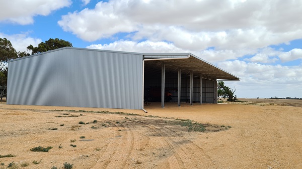 You are currently viewing A 48m x 24m hay shed with canopy