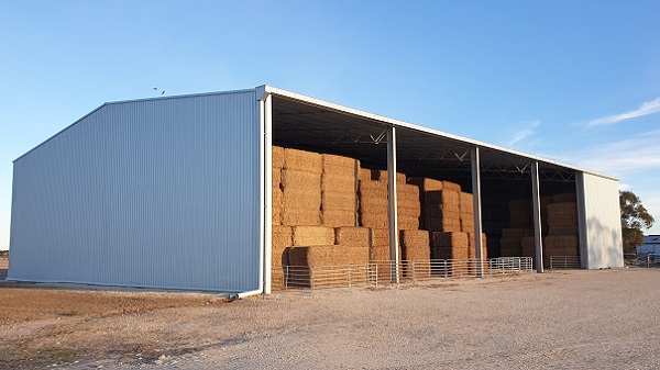 You are currently viewing A 40m x 24m hay shed with one bay enclosed
