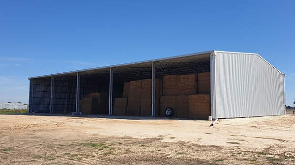You are currently viewing A 40m x 24m open front hay shed project