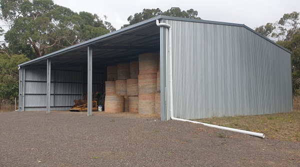 You are currently viewing An 18m x 12m hay shed