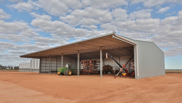 You are currently viewing A 42.5m x 24m machinery shed