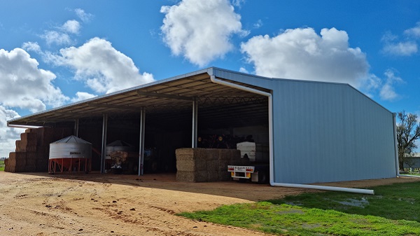 You are currently viewing A 42.5m x 24m hay shed with 6m canopy
