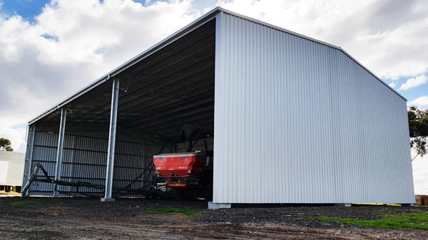 You are currently viewing A 24m x 15m hay and machinery shed