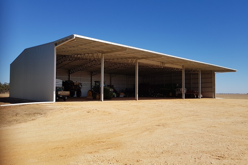 You are currently viewing 30m (W) x 48m (L) x 7m (H) open-front machinery shed with cantilevered canopy and 16m opening
