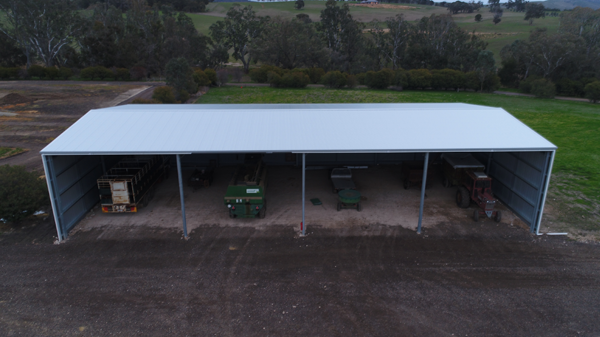 You are currently viewing A 32m x 15m open front machinery shed