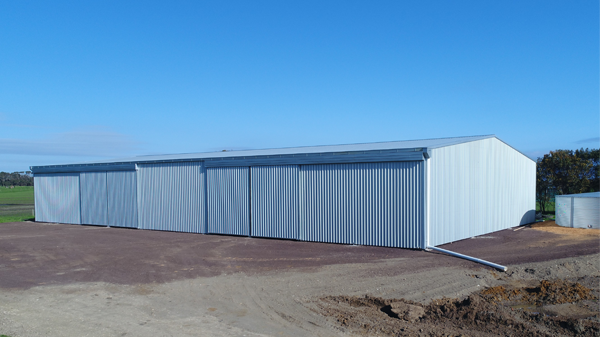 You are currently viewing A 40m x 21m fully enclosed machinery shed