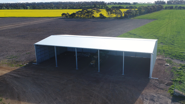 You are currently viewing A 40m x 21m open-front hay shed