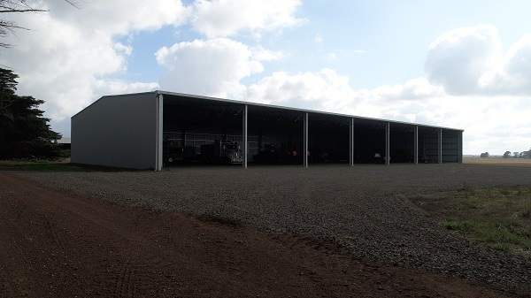 You are currently viewing A 63m x 30m open front machinery shed
