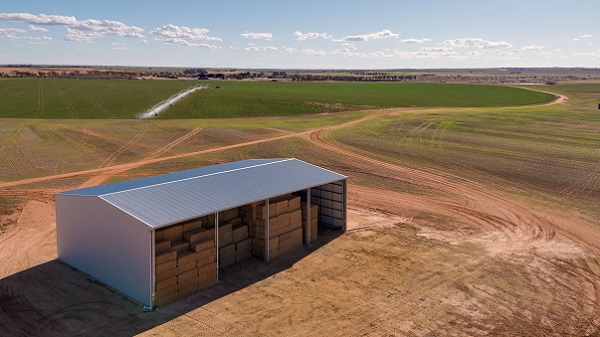 You are currently viewing A 32m x 21m hay shed