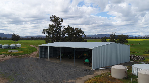 You are currently viewing A 32m x 21m machinery shed