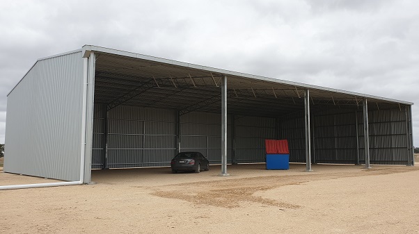 You are currently viewing A 32m x 18m four bay storage shed