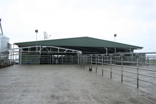 You are currently viewing Rotary dairy with extended gable infill for extra protection