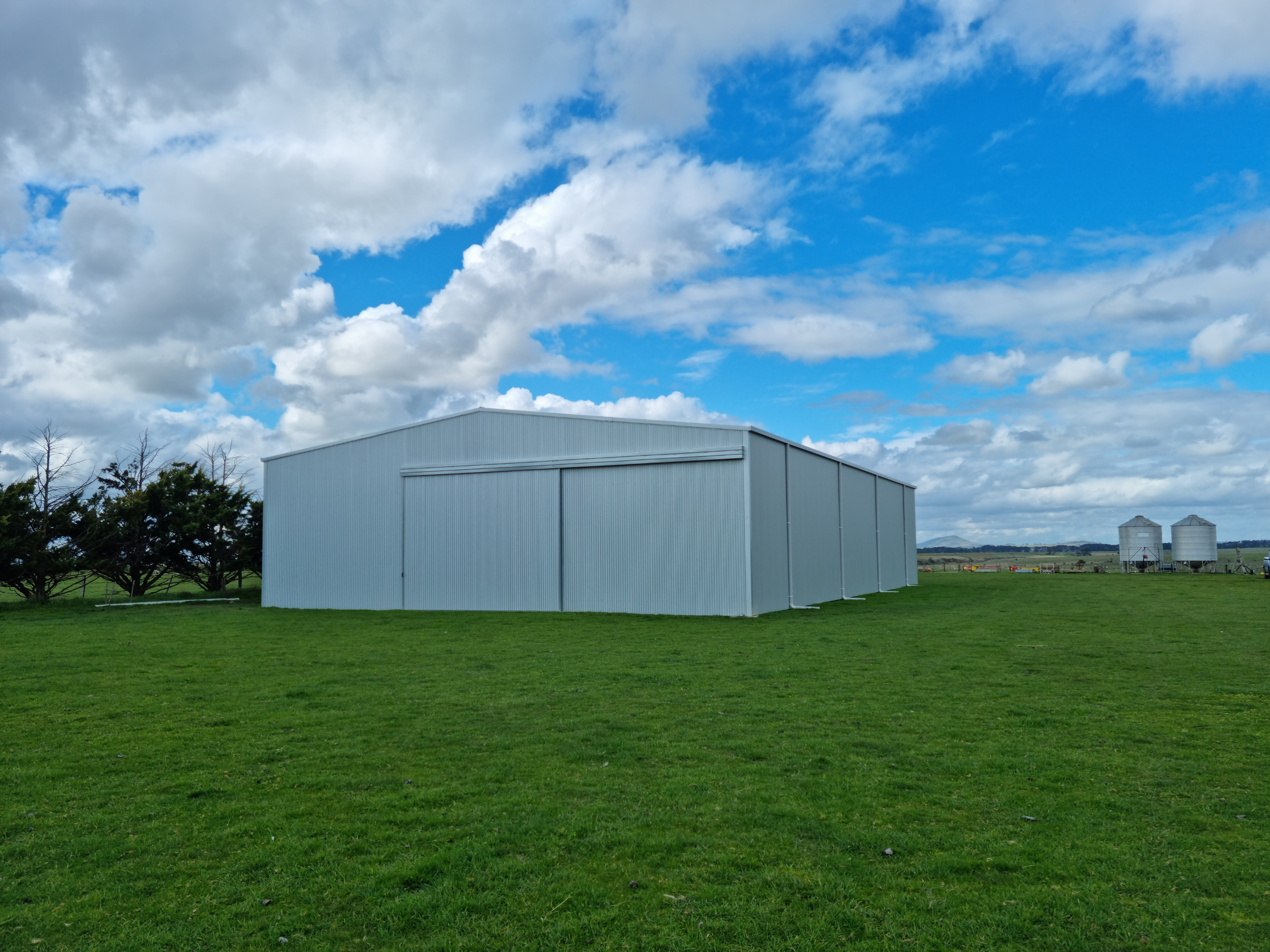 You are currently viewing 30m x 18m x 5.25m fully-enclosed machinery shed