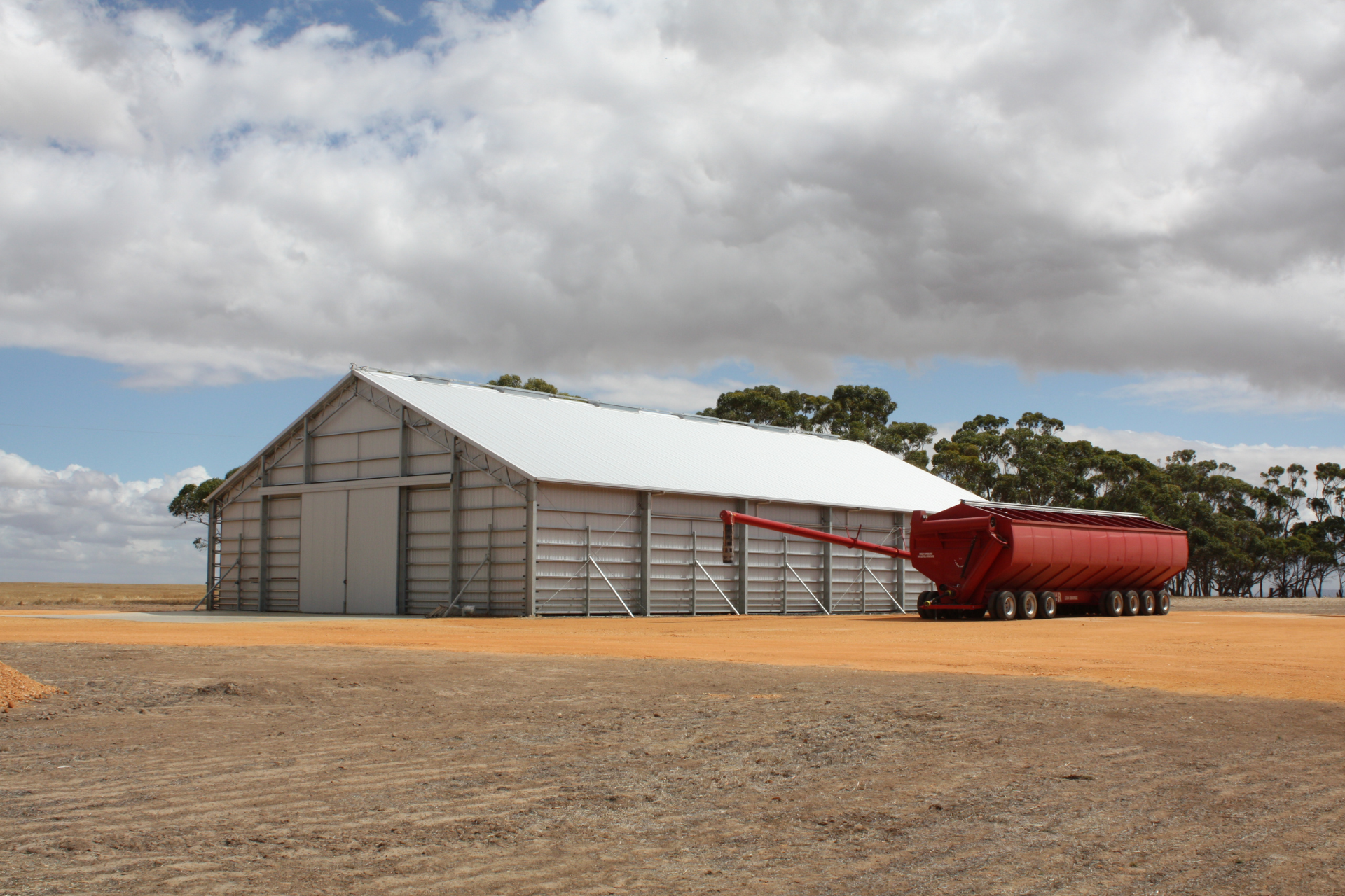A 37m x 21m x 5m inside-out grain shed at Maroona VIC
