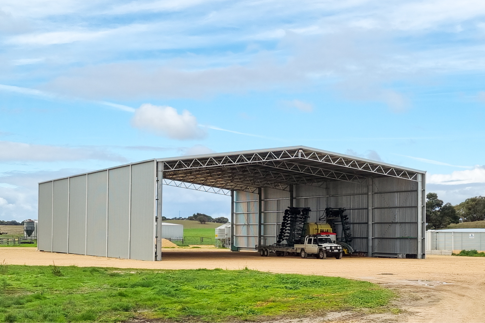 A 40m x 24m x 7.5m drive-through machinery shed at Meningie SA