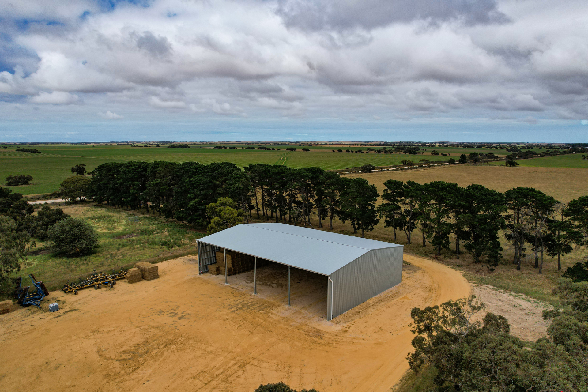 A 34m x 24m x 7.5m hay shed at Field