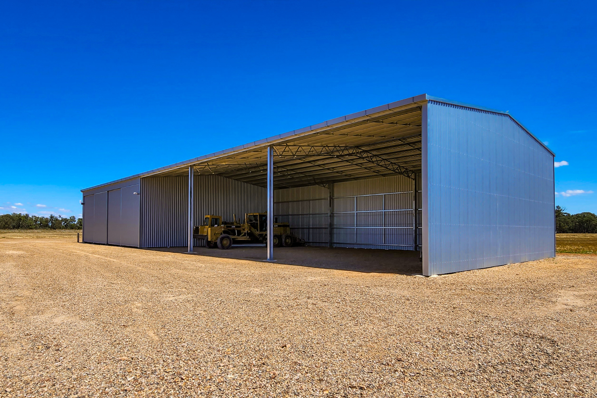 A 42.5m x 15m x 6m machinery shed at Kialla East VIC