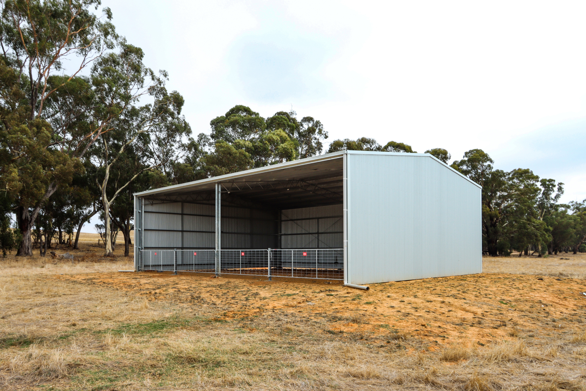 A 15m x 12m x 4.5m hay shed at Barkly VIC