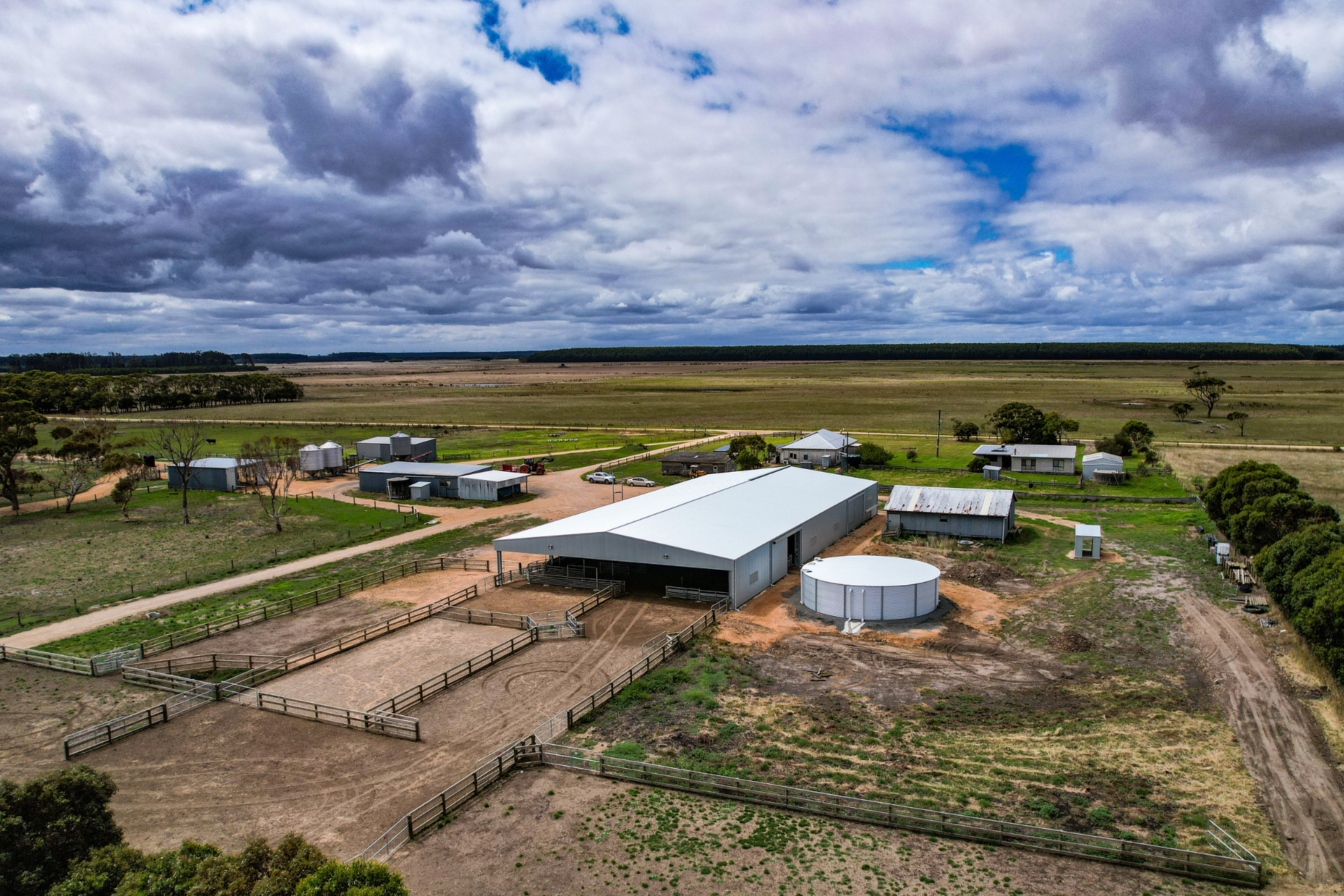 You are currently viewing 51m x 24m x 4.2m shearing shed complex