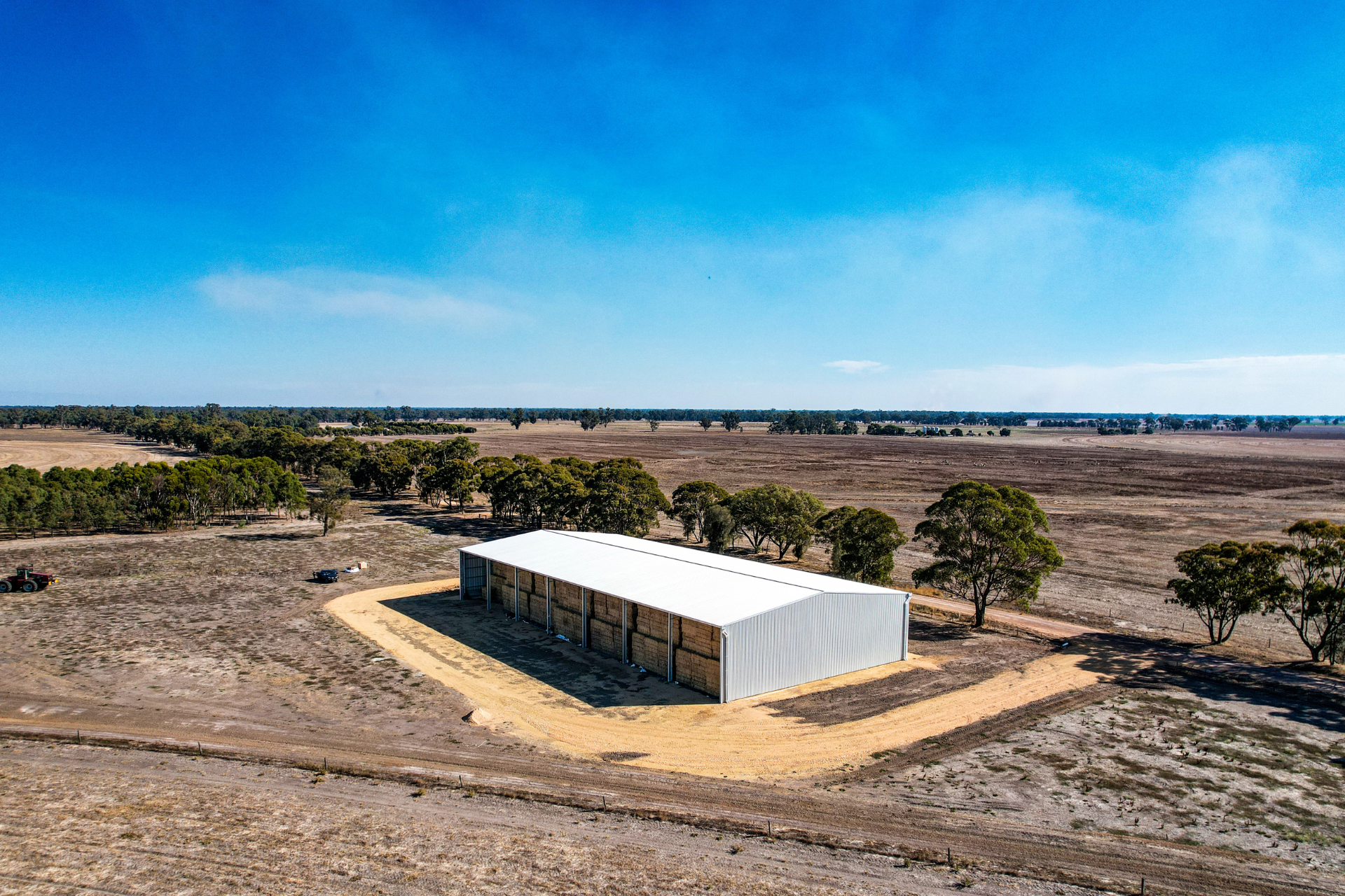 You are currently viewing 59.5m x 27m x 7.5m hay shed