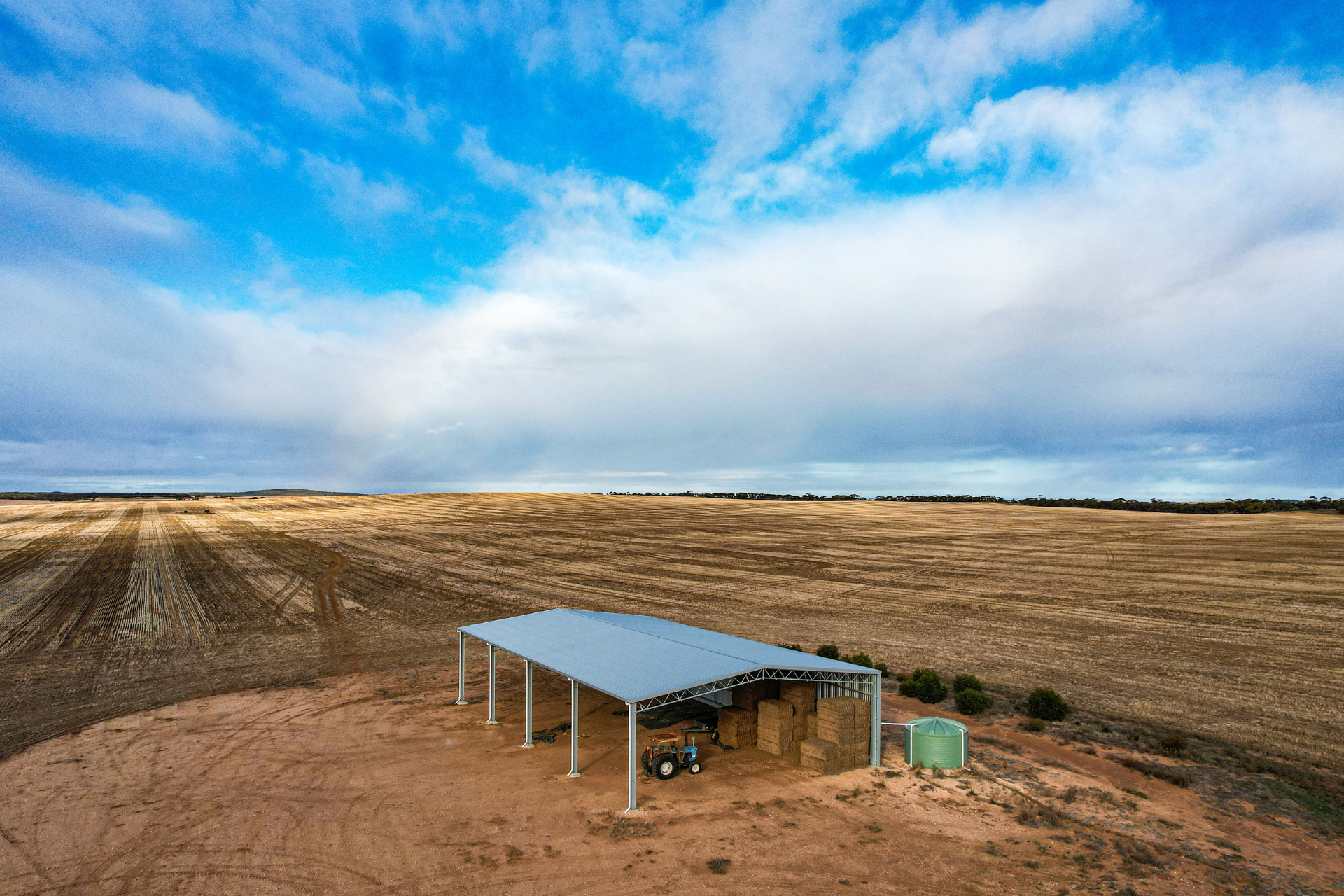 You are currently viewing 32m x 18m x 6m hay shed