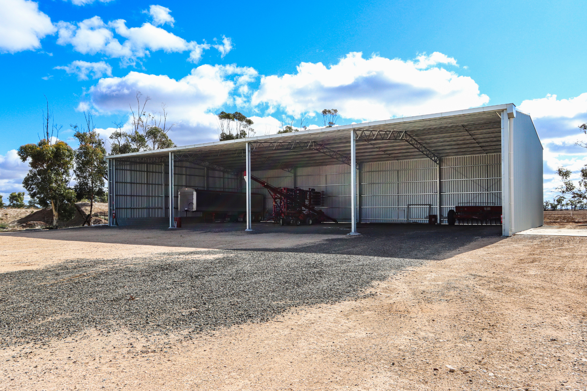 A 32m x 18m x 6m machinery shed at Beulah VIC