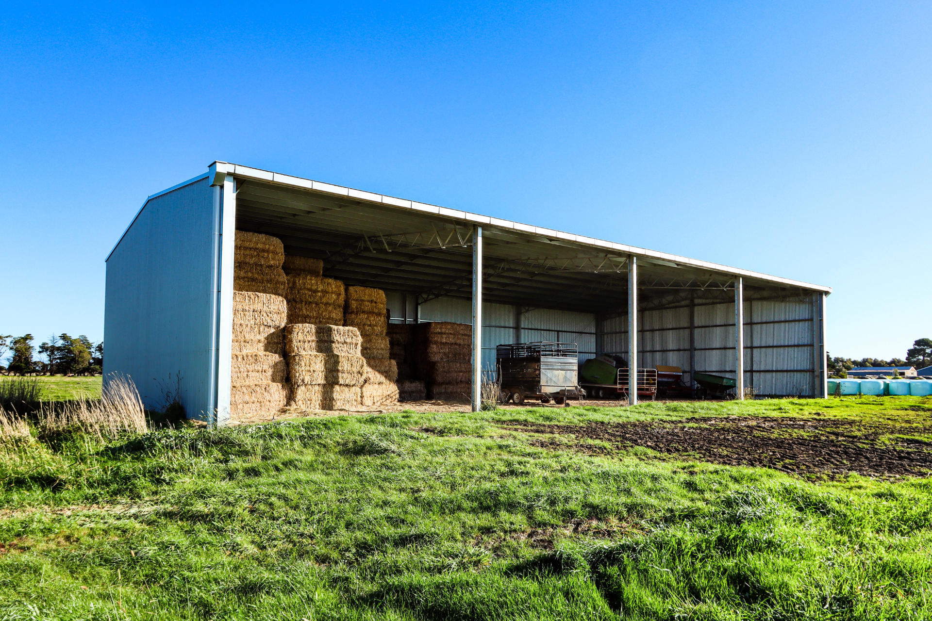 A 32m x 15m x 6m hay shed at Carranballac VIC