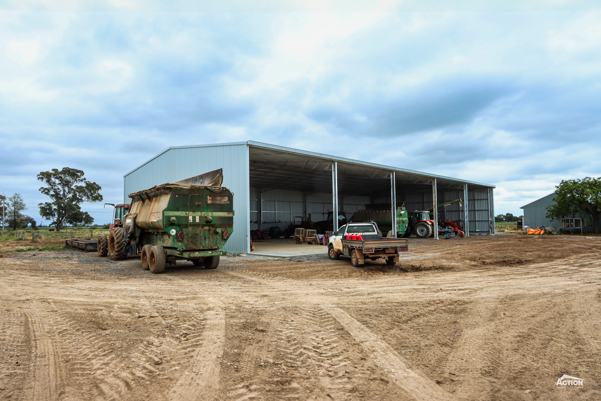 You are currently viewing 40m x 18m x 6m machinery shed