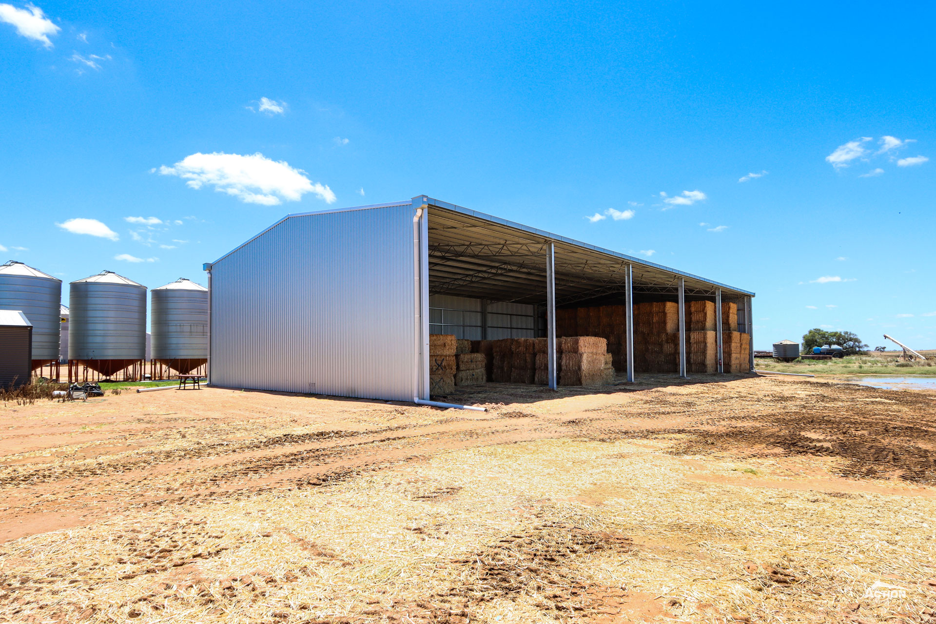 You are currently viewing 40m x 18m x 6.75m hay shed