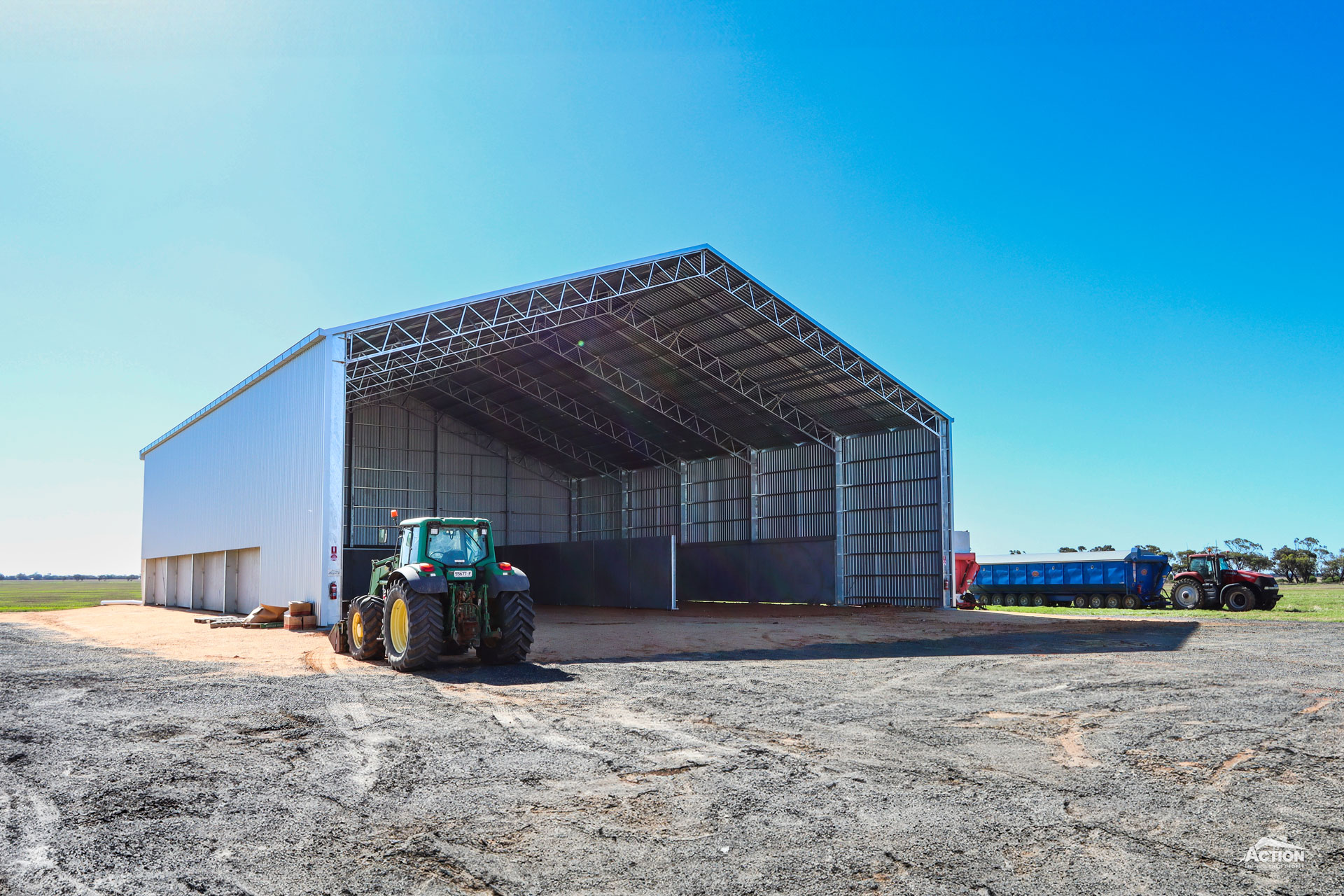 Read more about the article 32m x 27m x 8.5m fertiliser storage shed