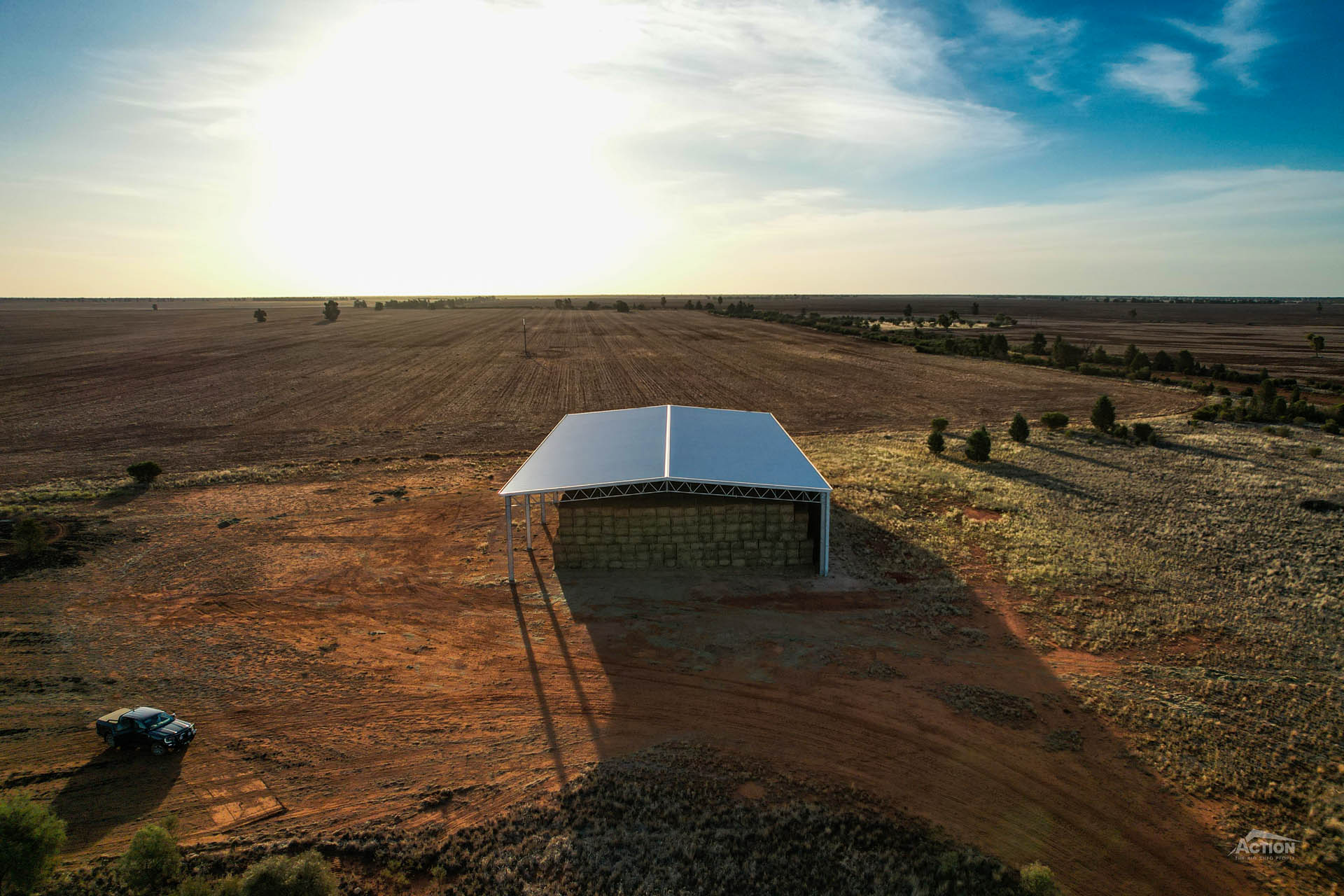Read more about the article 50m x 27m x 7.5m hay shed