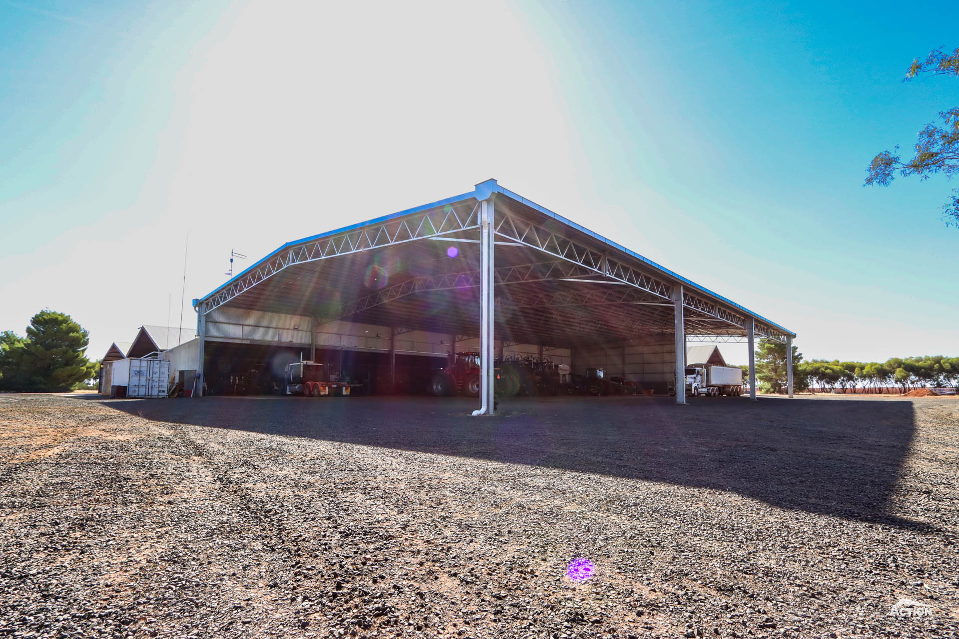 Read more about the article 54m x 30m x 7.5m machinery shed