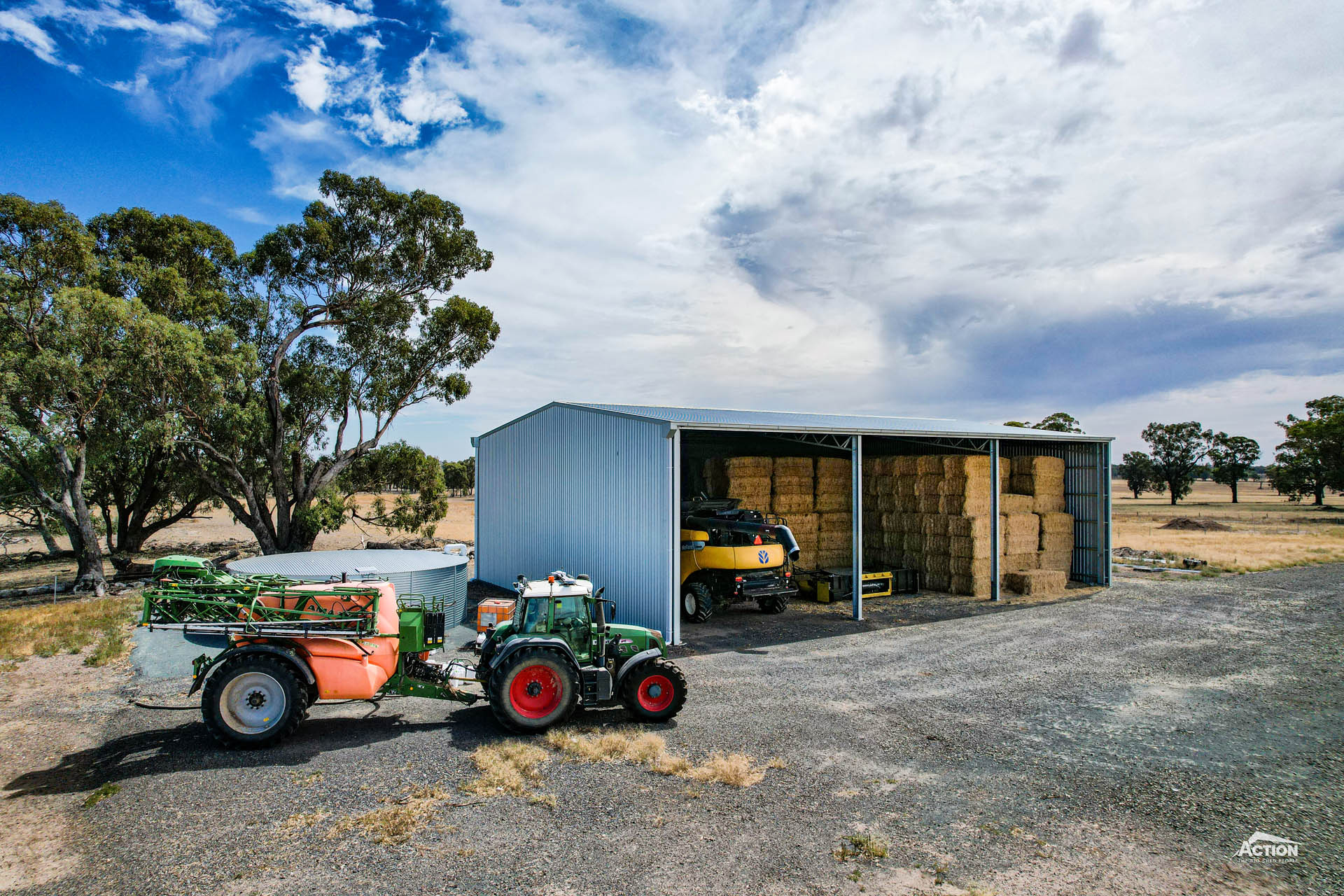 Read more about the article 24m x 18m x 6.75m hay shed