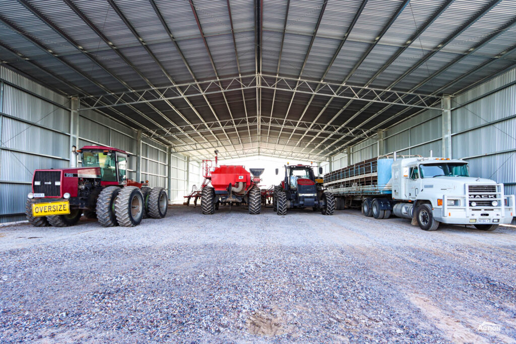 Drive through machinery shed for long and wide machinery storage