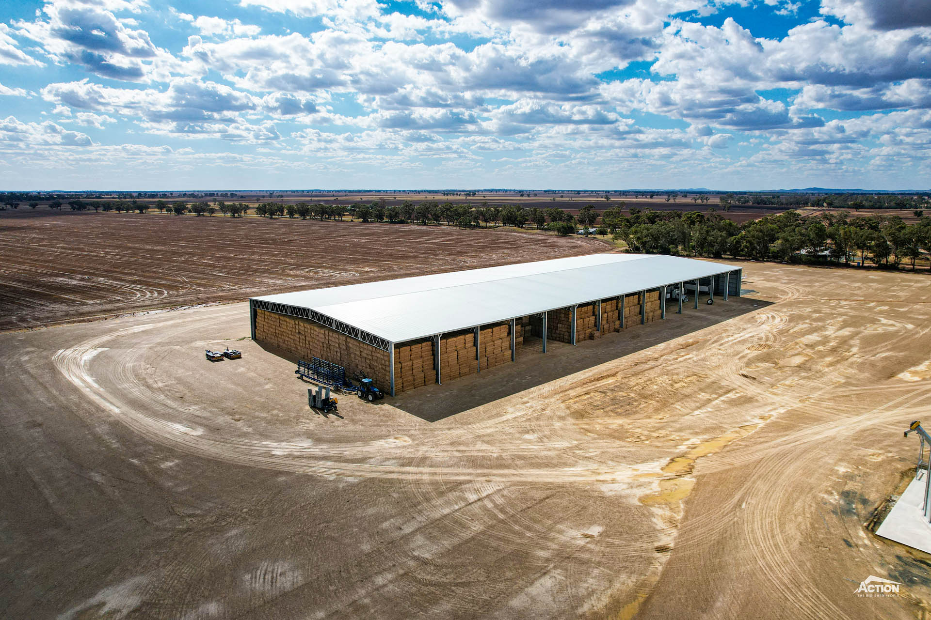 You are currently viewing 145.6m x 56m x 10m hay shed