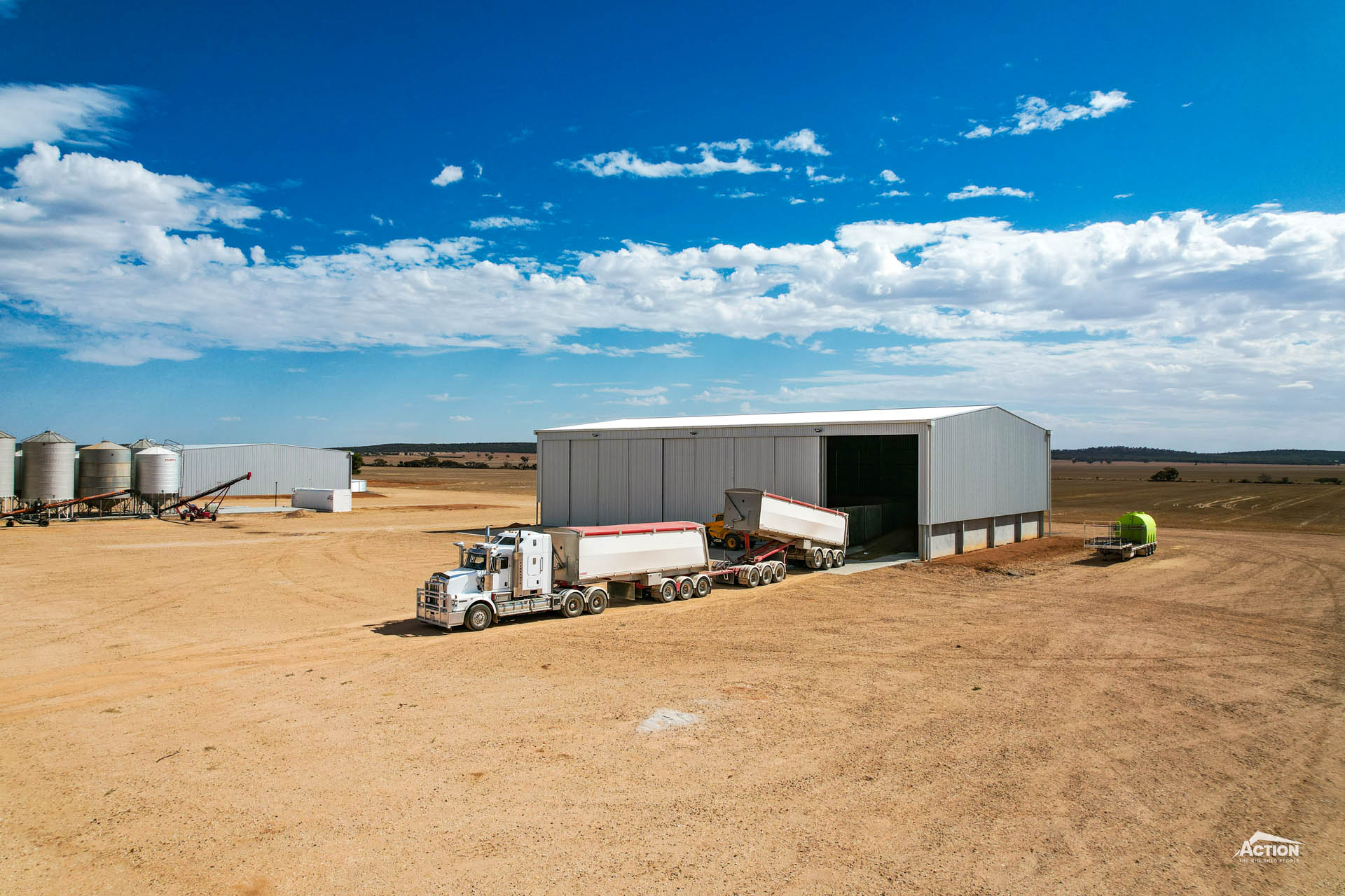 Bulk fert shed